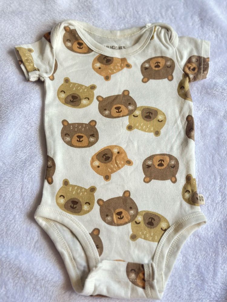 Adorable Bear Print Baby Bodysuit