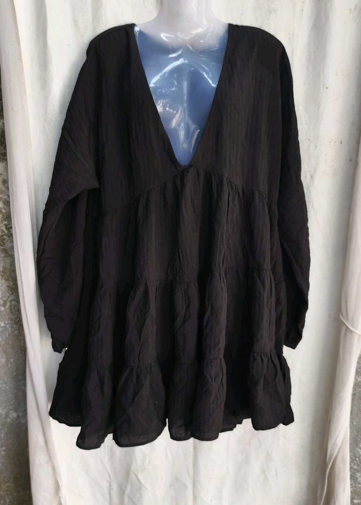 Flowy Black Tiered Maxi Dress