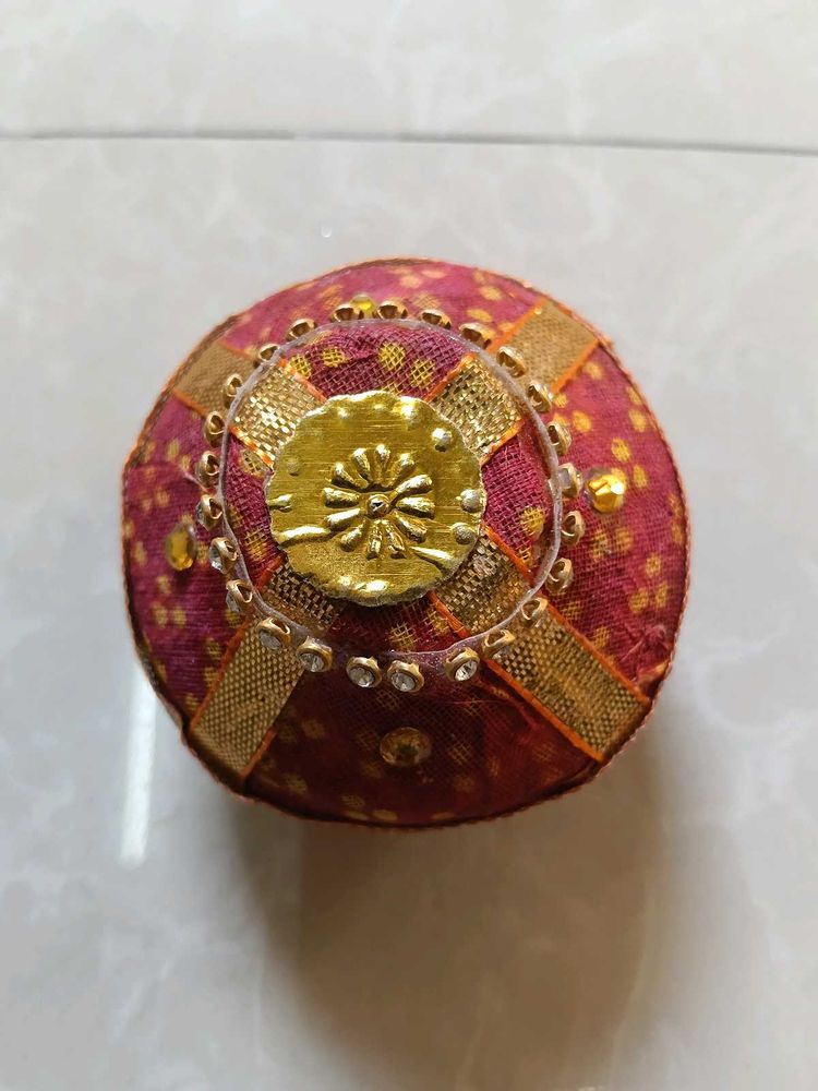 Samput with stone lace for wedding rituals