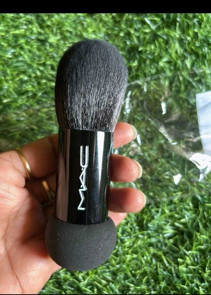 MAC Makeup Brush
