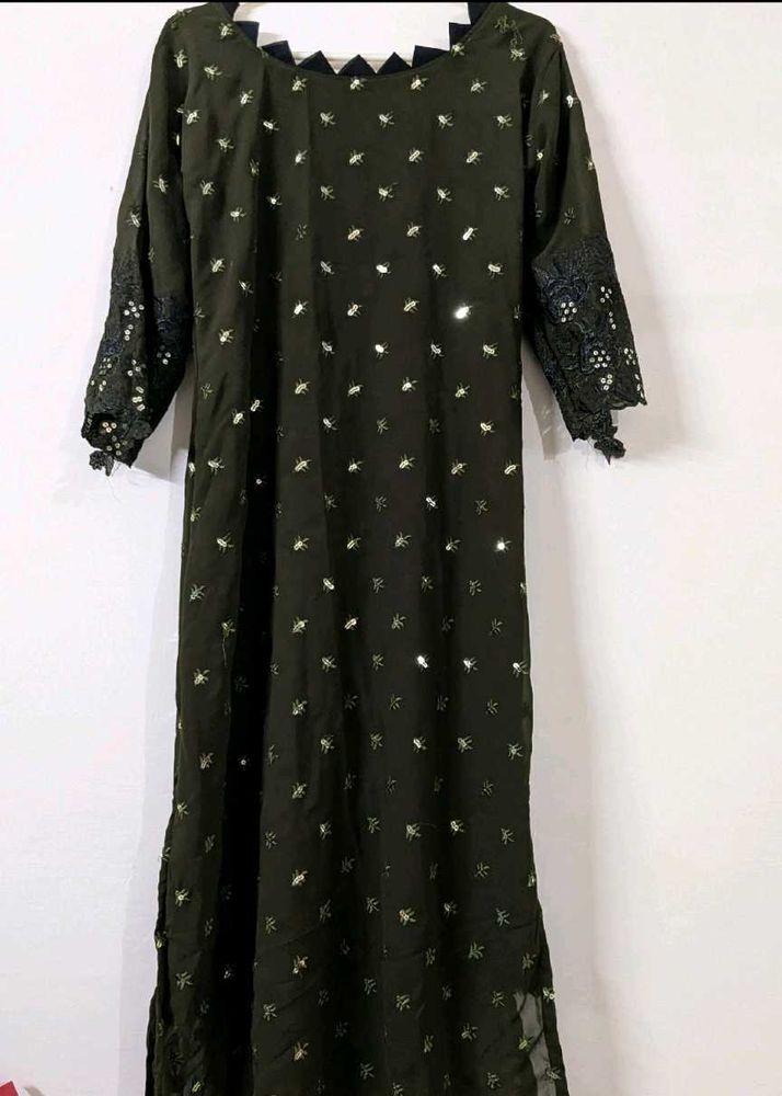 Pakistani Outfit For Eid✨