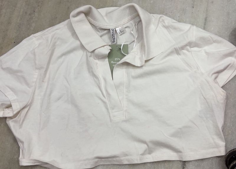H&amp;M White Cropped Polo Shirt