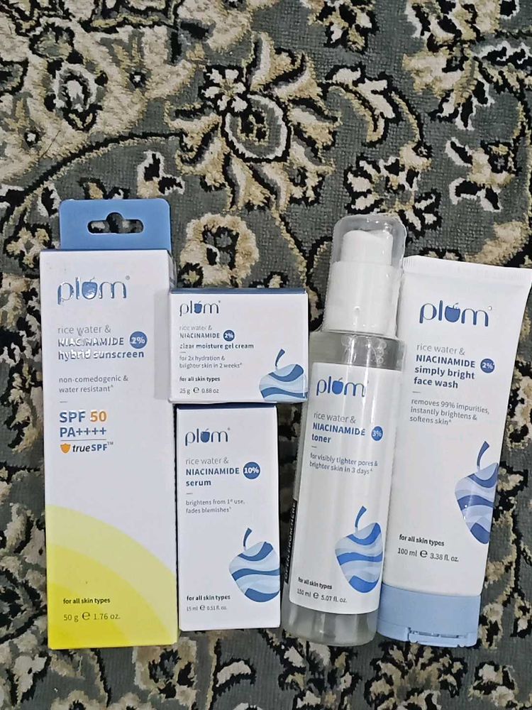 Plum Rice Water &amp; Niacinamide Skincare Set