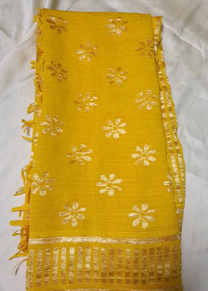 Offer📍Elegant Yellow Dupatta with Floral Design