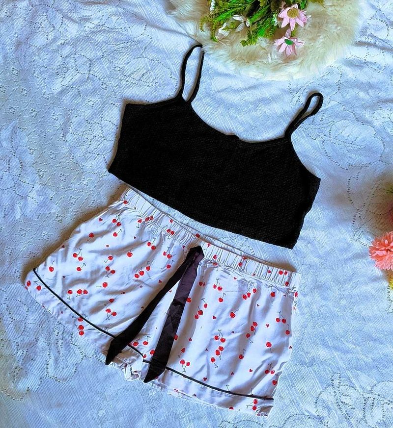 Cute Cherry Pajama humkemoller set