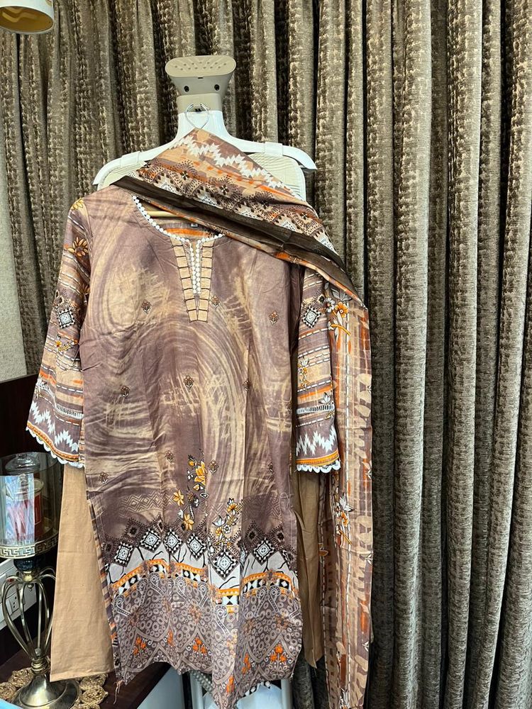 Pakistani Suit Ready Made