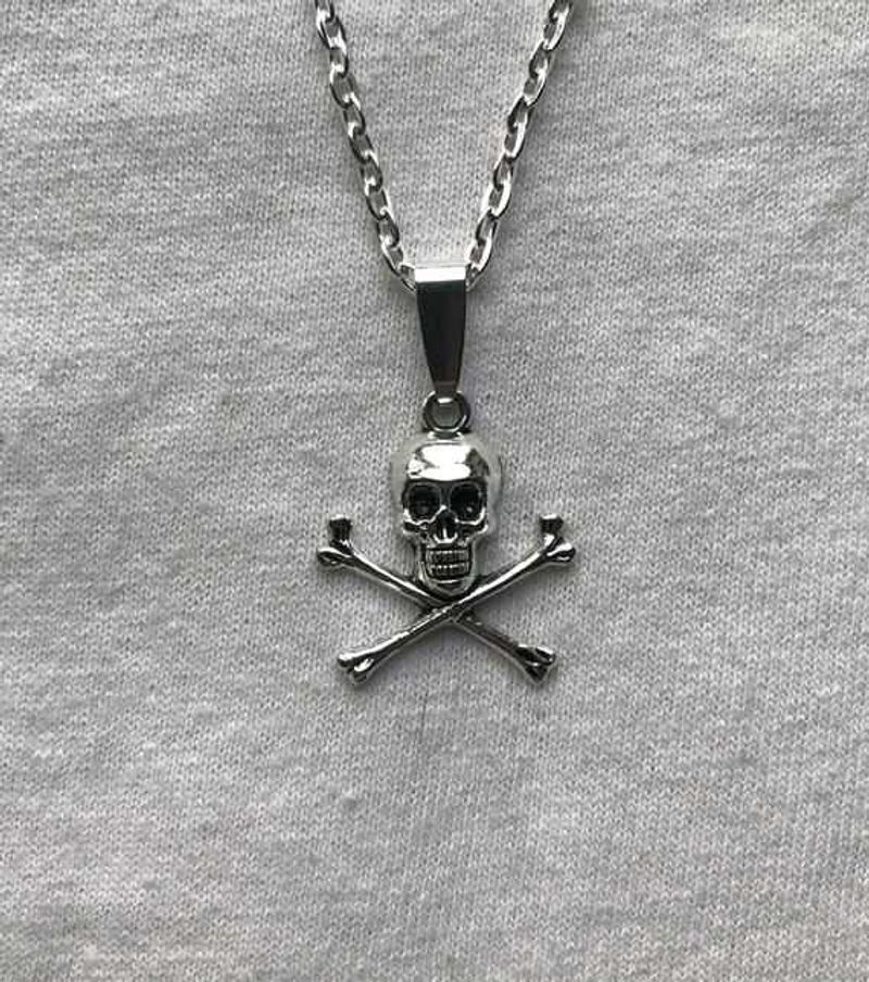 Skull pendant