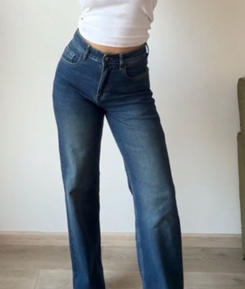 Women's Dark Wash Straight Leg Jeans