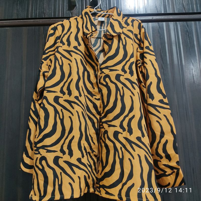 Tiger Print Shirt ,Size Is Xl