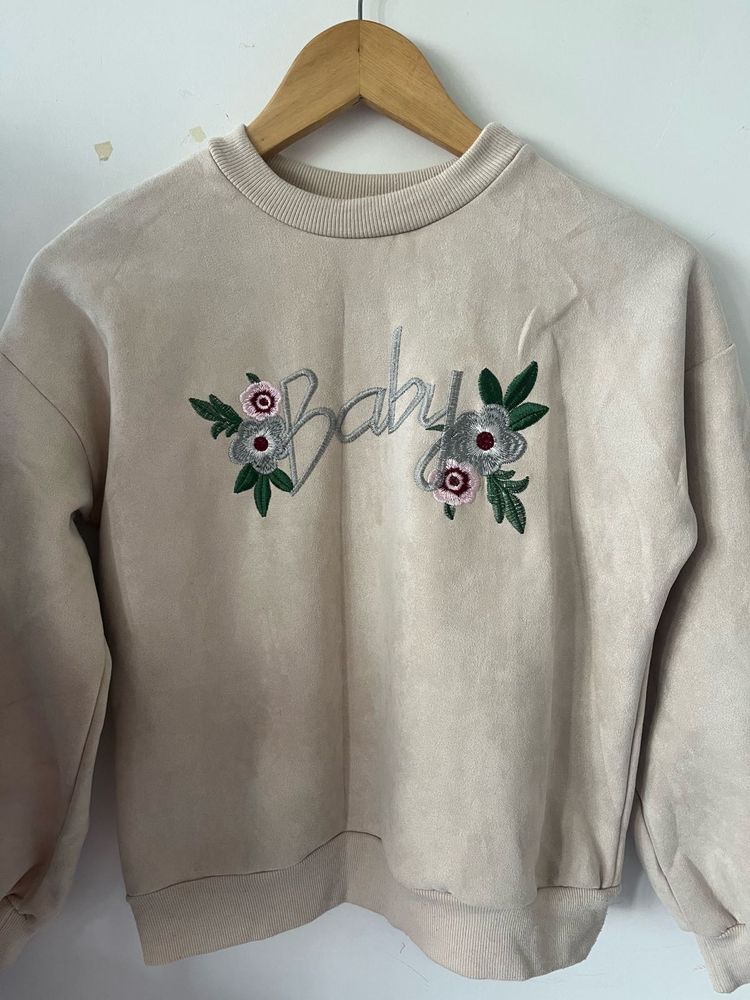 Sweatshirt