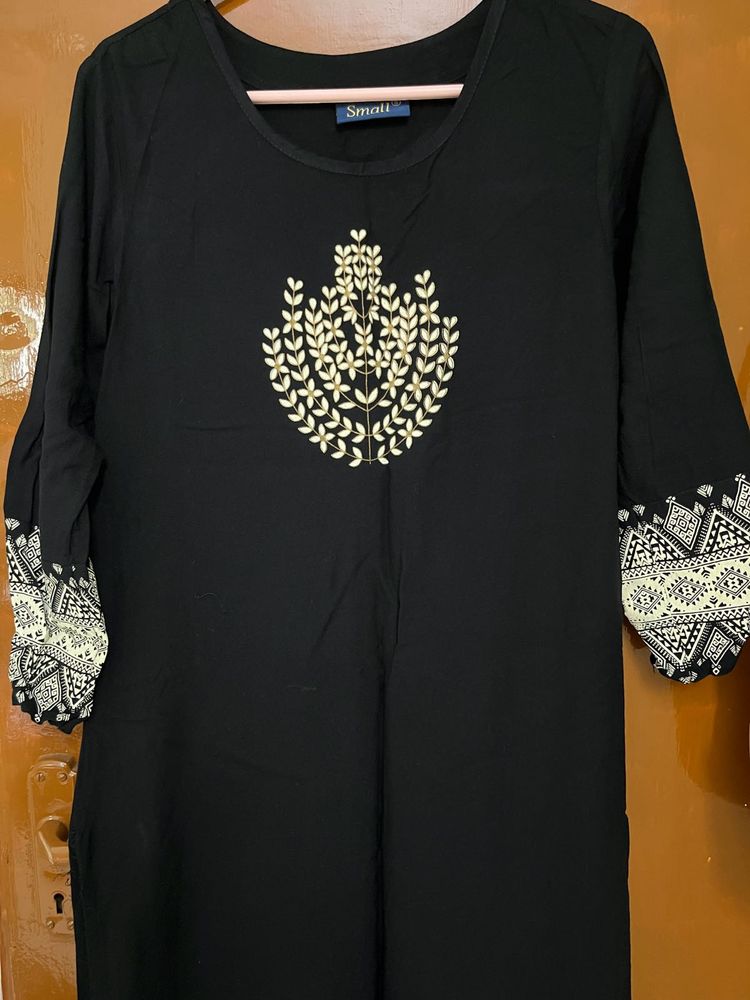Black Kurta With White Pattern And Gold Outline
