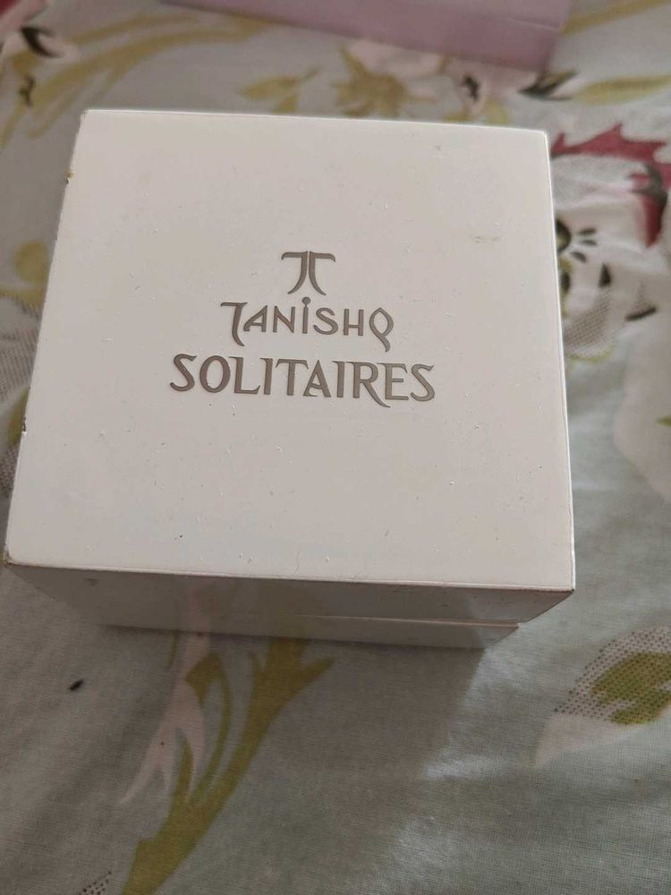 Tanishq Solitaires Jewellery Box