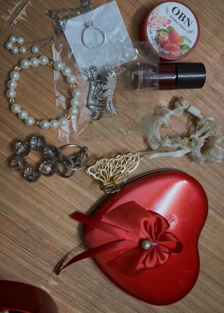 Assorted Women's Jewelry Bundle