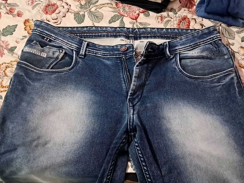 Stylish Blue Wash Denim Jeans Hardely use