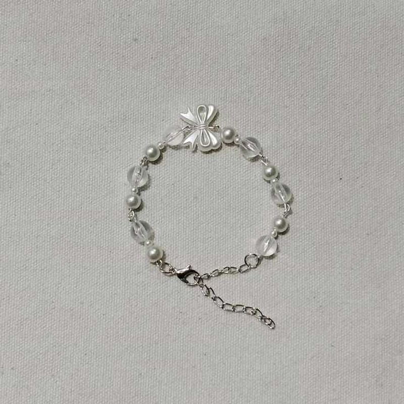 Pearl and Crystal Bead Bracelet