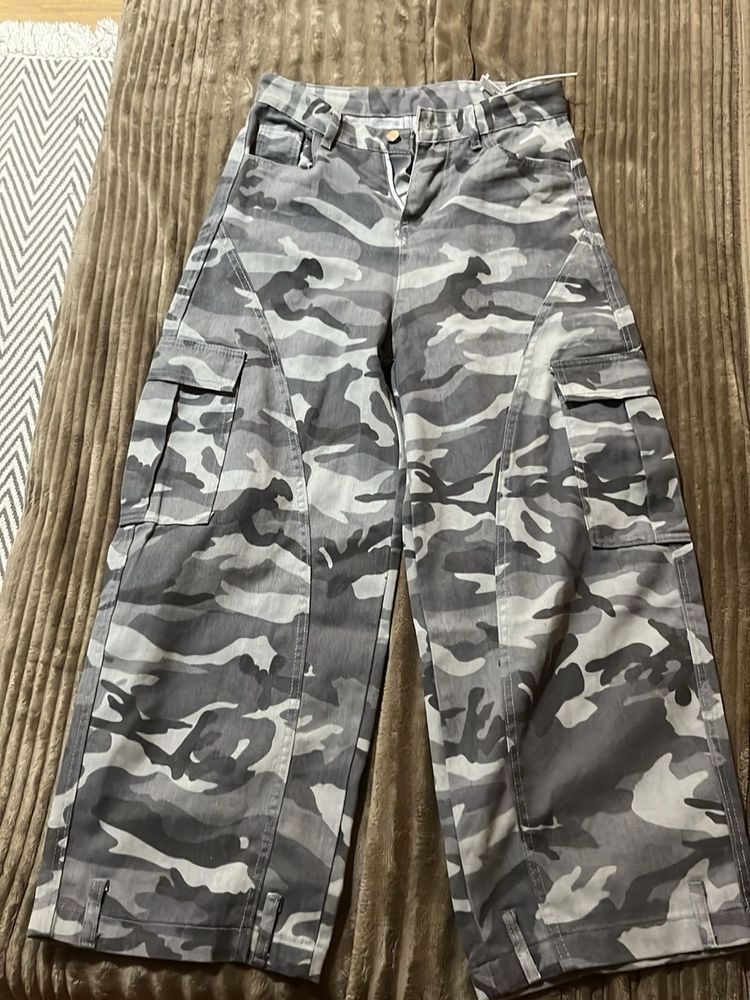 Camo Wide Leg Cargo Pants