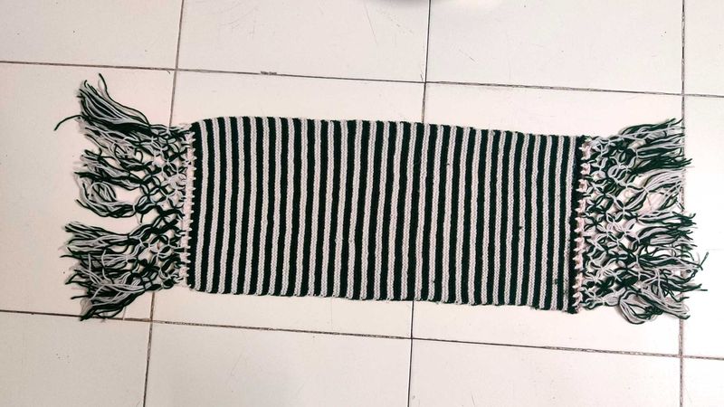 Striped woolen table runner with Tassels