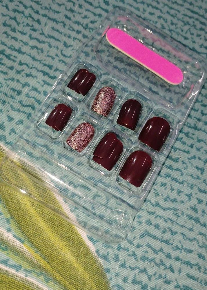 12 pcs of Press-On Nails Set without sticker