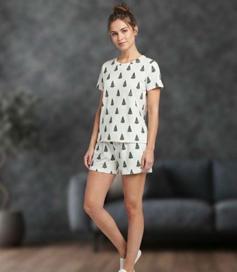 Cozy Christmas Tree night suit