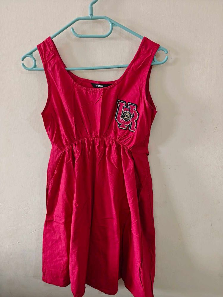 Chic Sleeveless Pink Dress