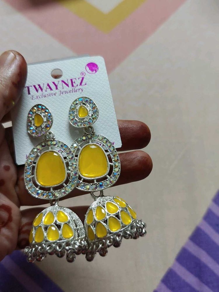 Twaynez Yellow Jhumka Earrings