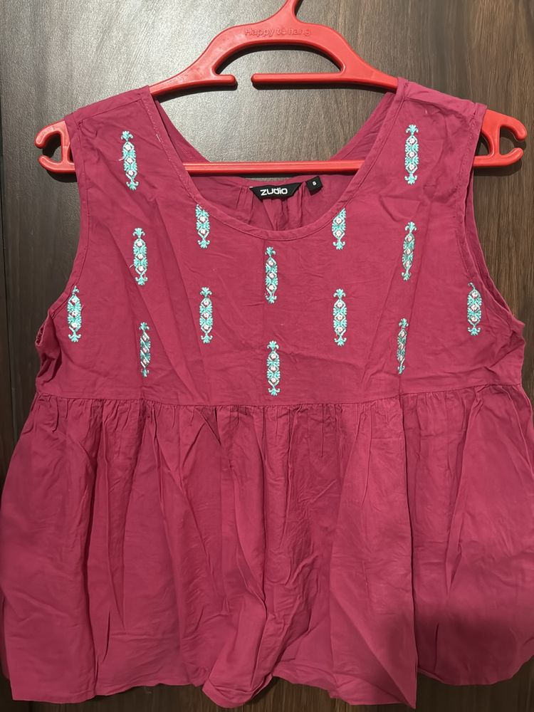 Zudio Sleevless Top For Women In Size S