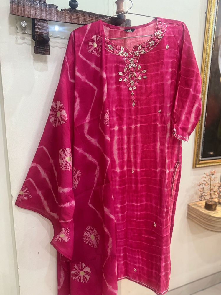 Vibrant Pink Tie-Dye Kurta with Dupatta