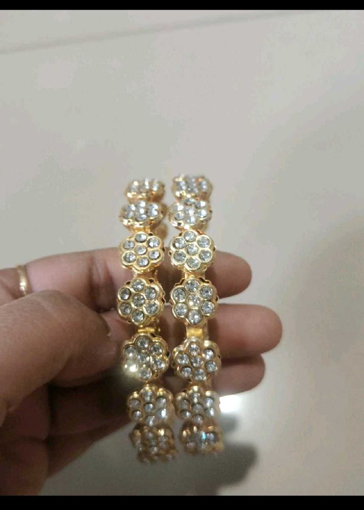 Sparkling Gold Bangle Set