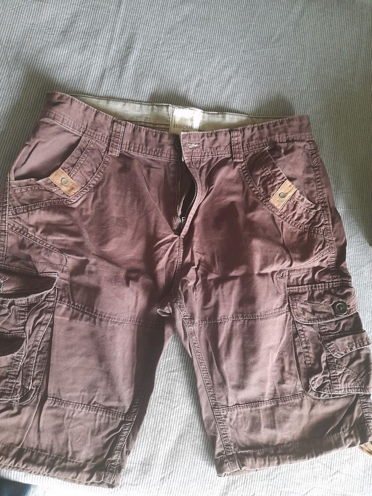 Men Capri