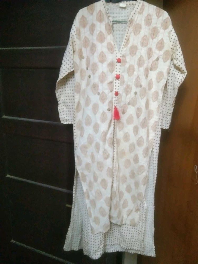 Women's Designer Layered Cotton Kurti – White &amp; Be