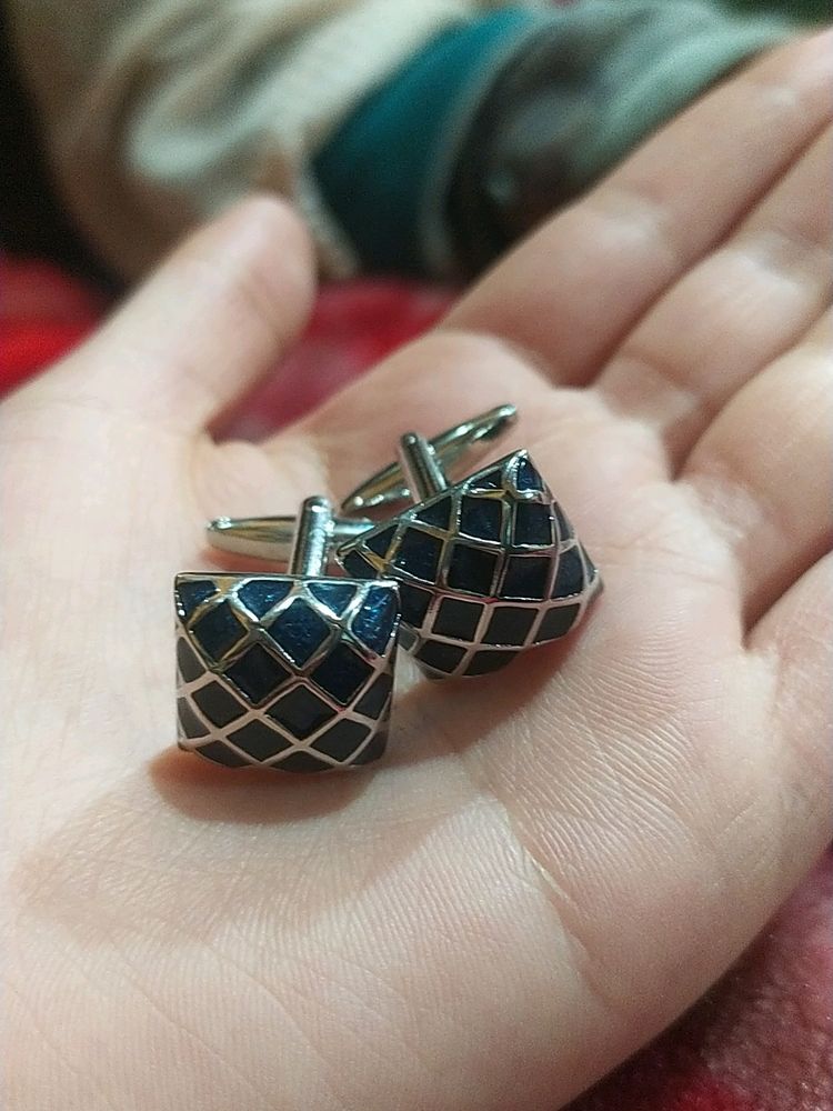 YELLOW CHIMES CUFFLINKS