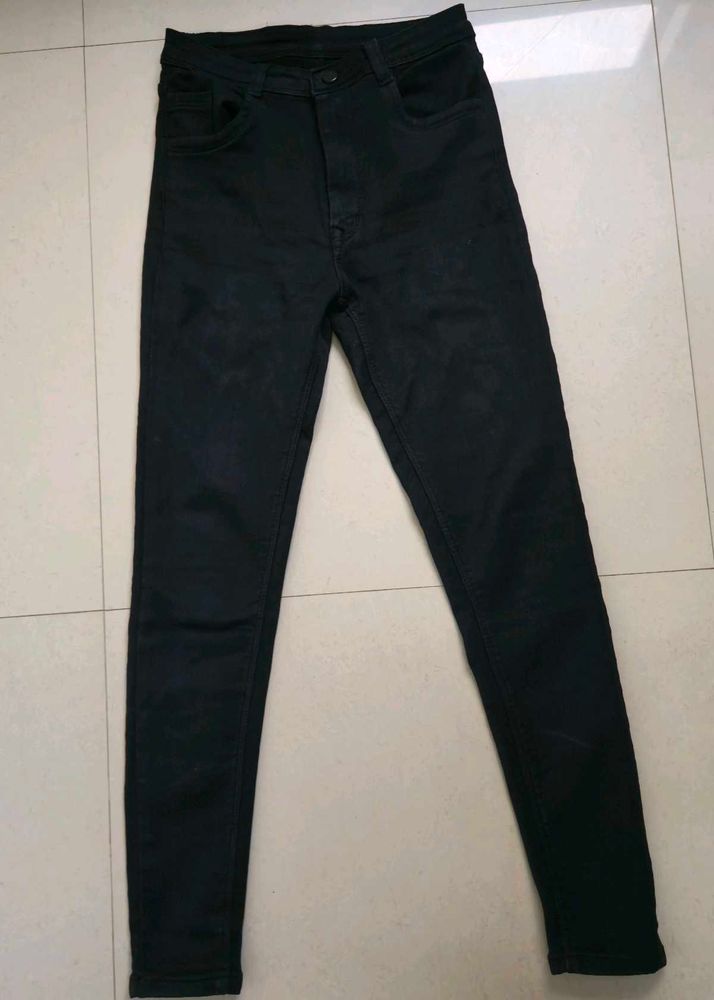 Black Jeans - Stylish and Versatile
