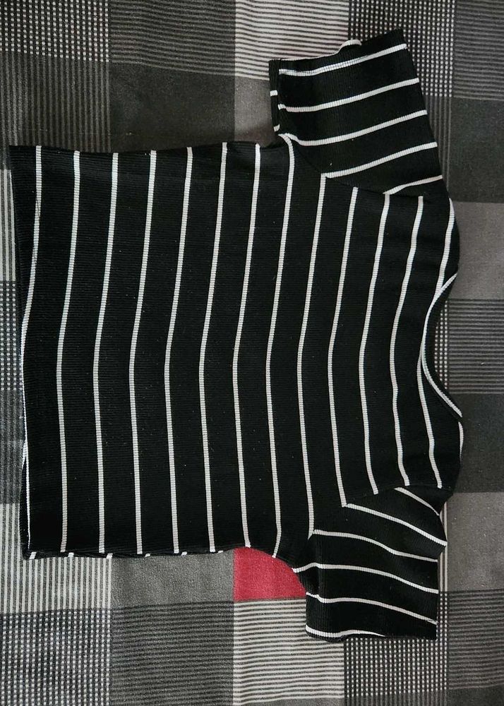 Striped Black &amp; White Turtleneck Top