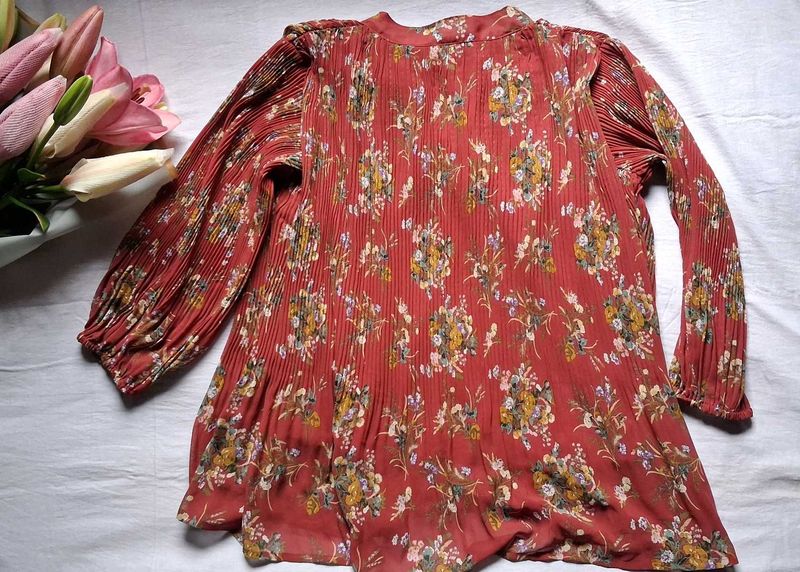 ✅️price drop ✅️Red Floral Pleated Long Sleeve Top