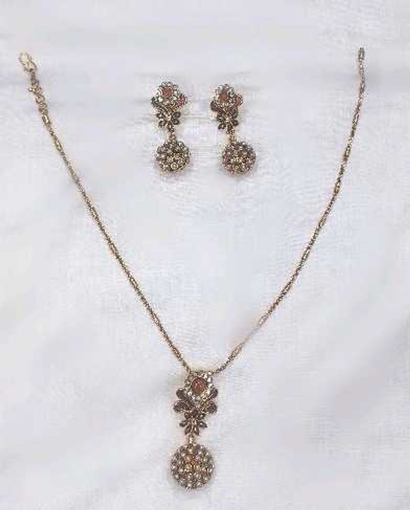 Elegant Necklace and Earring Set