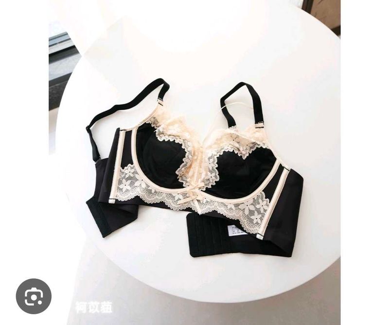 Lace Trimmed Black Brawith brief 👍