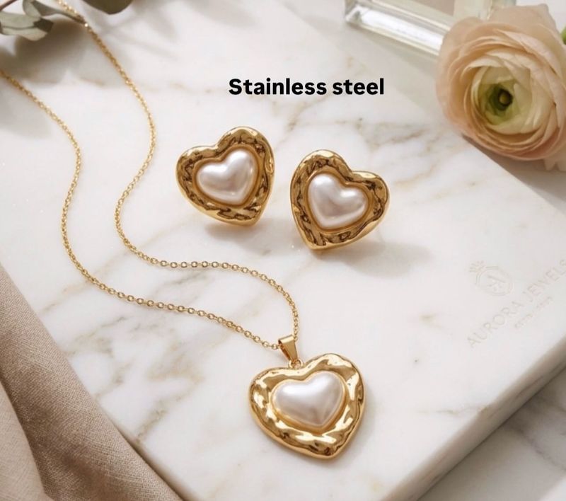 Heart Pearl Pendant Necklace &amp; Earrings Set