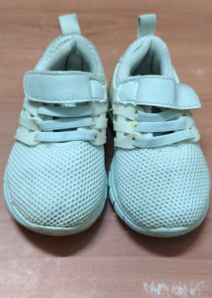 12 To 18 Baby Boy And Girl White Shoes