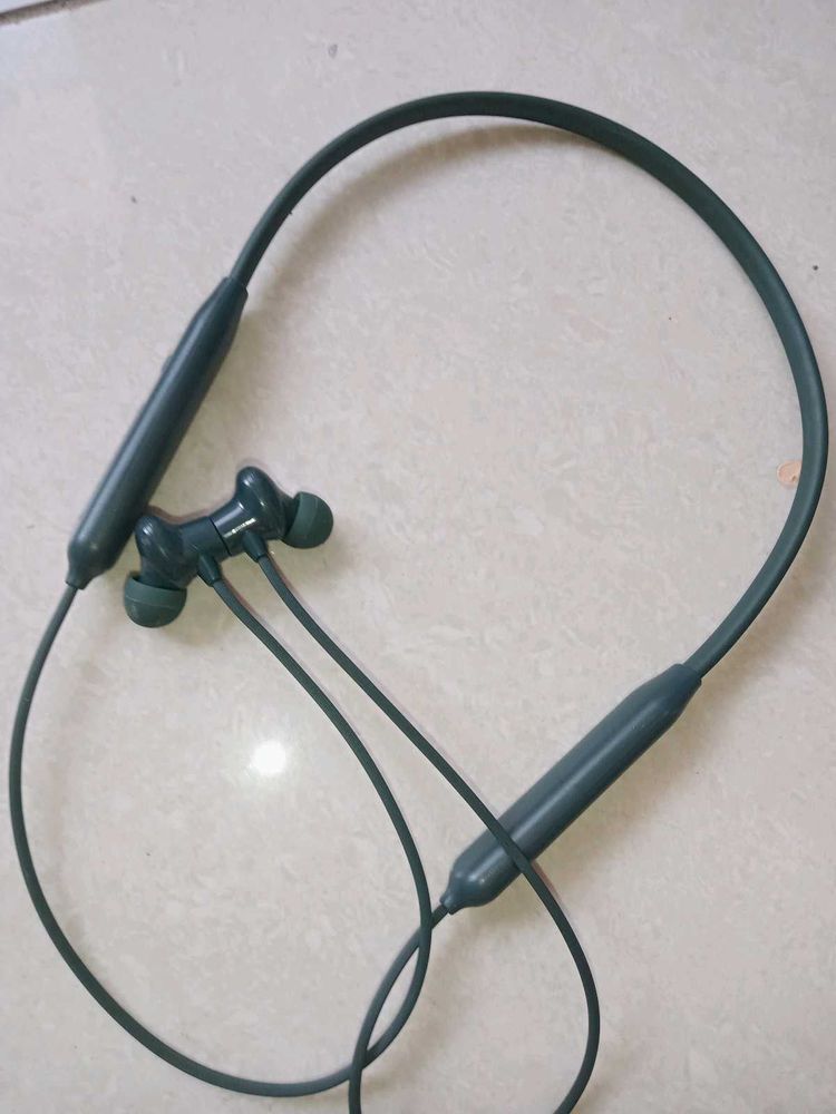 Wireless Neckband Earphones