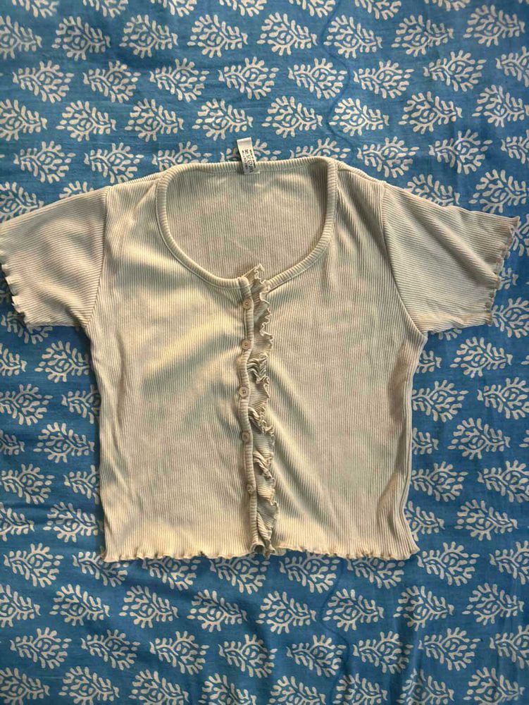 Cute Button-Up Crop Top