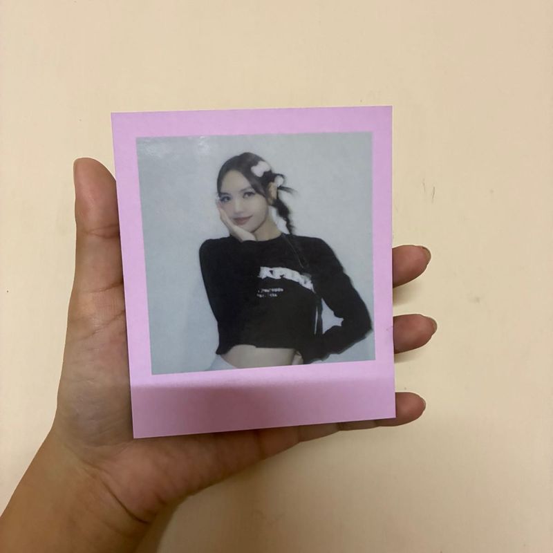 Lisa official Blackpink tour Polaroid