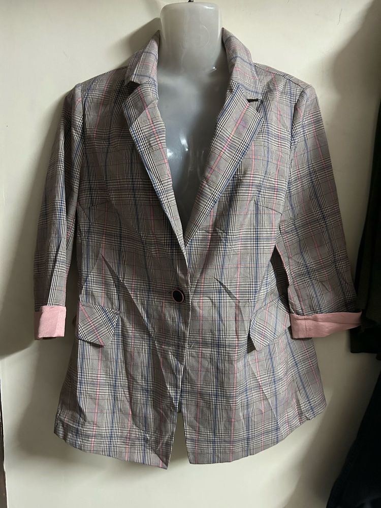 Chic Plaid Blazer