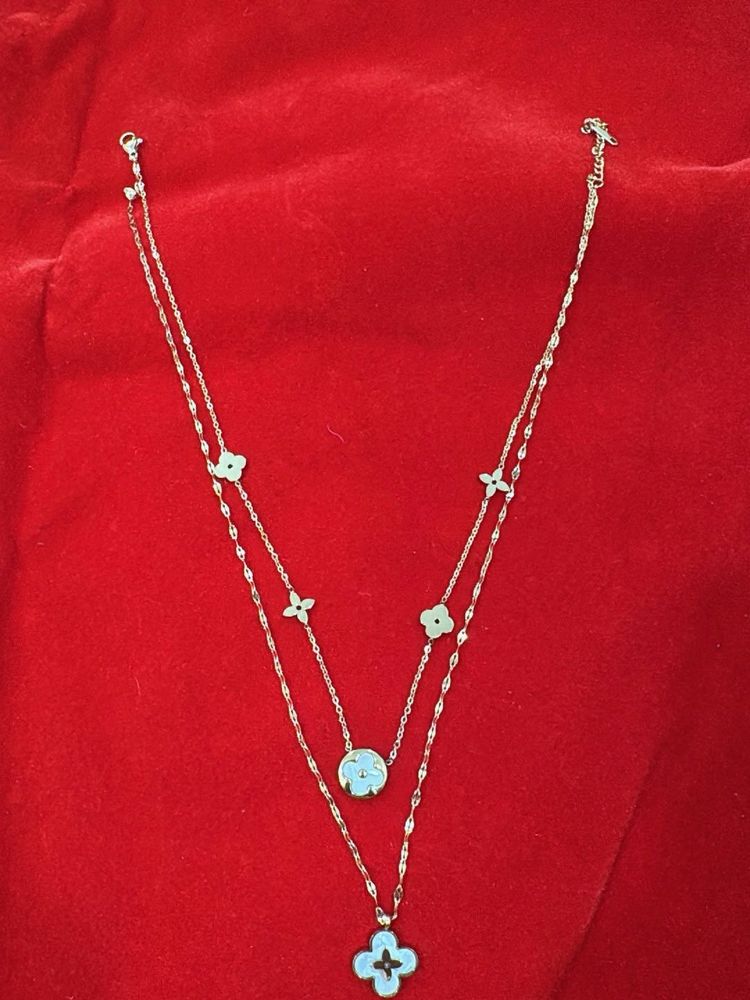 Double Chain Necklace with Clover Pendant