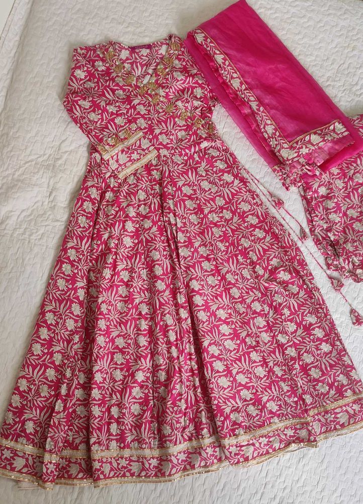 KIMAYRA Embellished Kurta Set with Dupatta