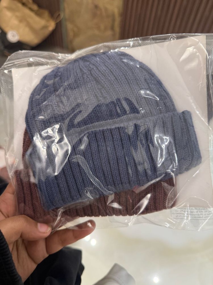 Cozy Ribbed Knit Beanie - Blue &amp; Maroon
