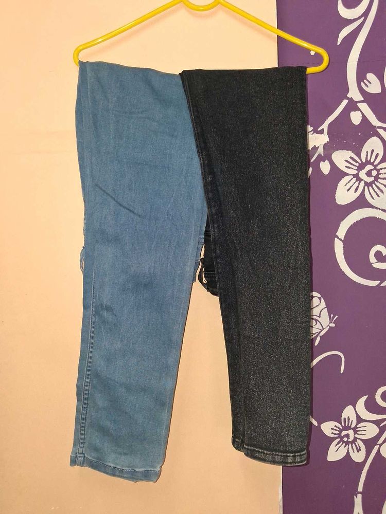 2 Pairs of Women's Jeans