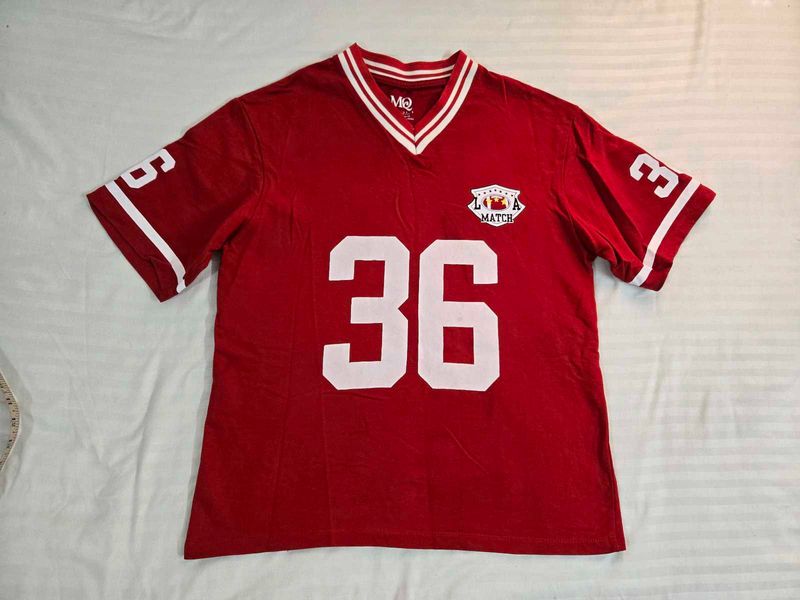Red Graphic T-Shirt size M