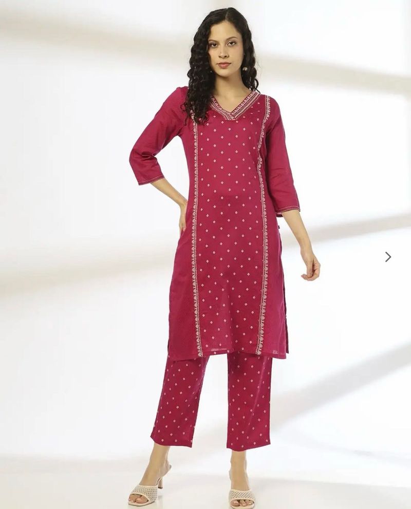 Stylish Magenta Kurta Set with White Polka Dots