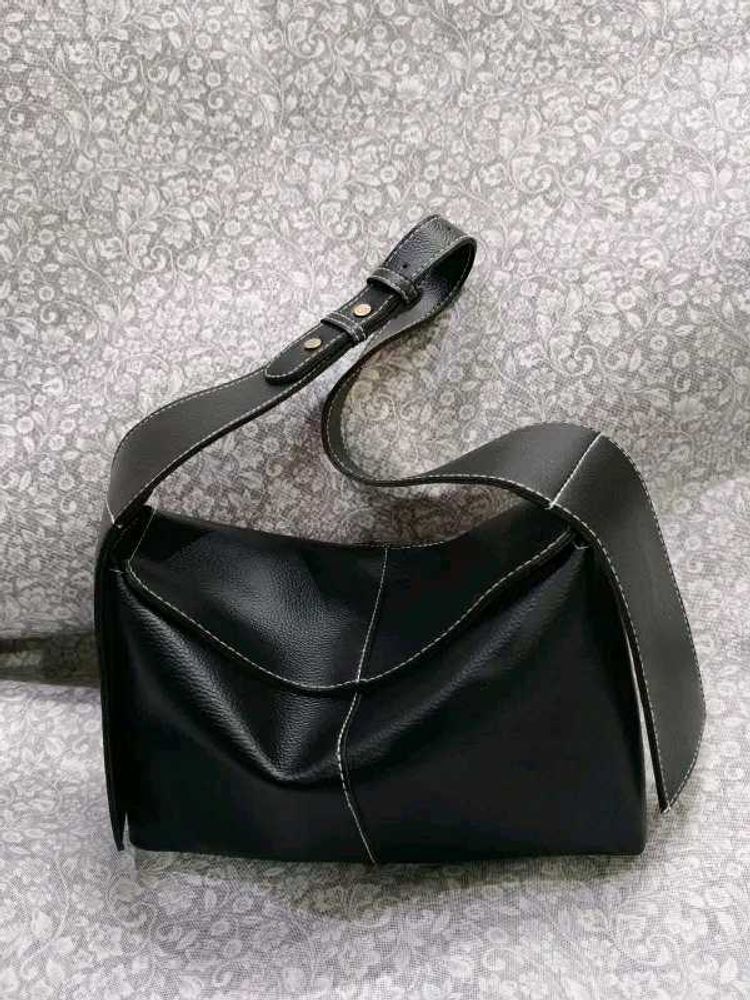 Chic Black Faux Leather Shoulder Bag