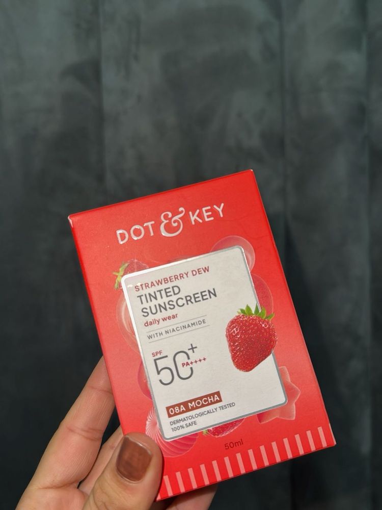 Dot &amp; Key Strawberry Dew Tinted Sunscreen